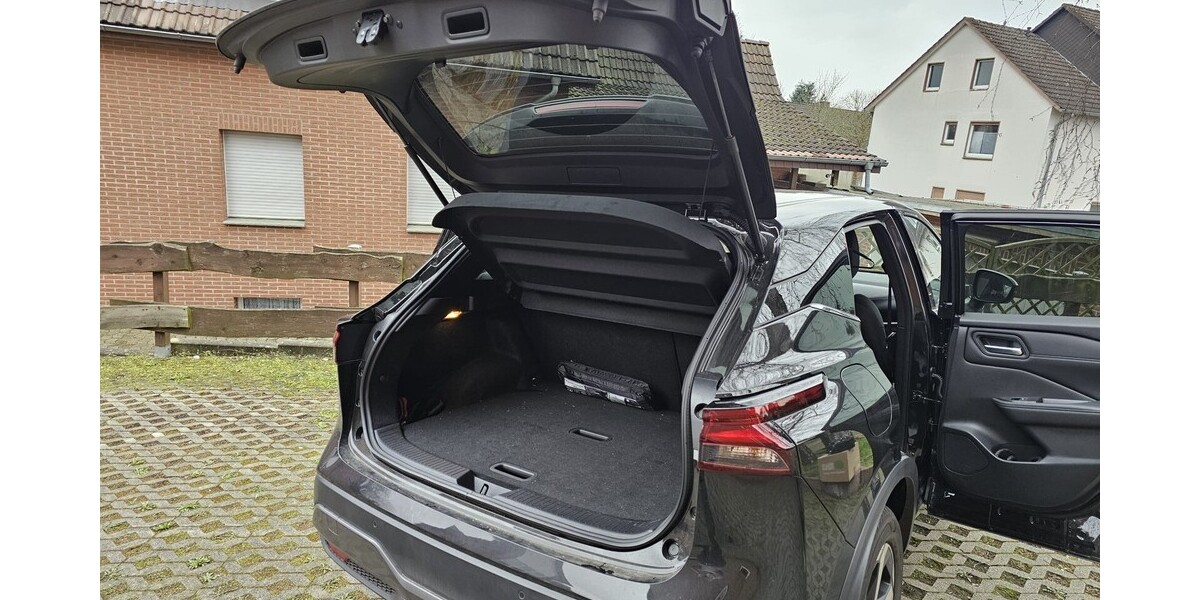 Nissan Qashqai 5.040 km 38.000 &euro; Löhne 32584