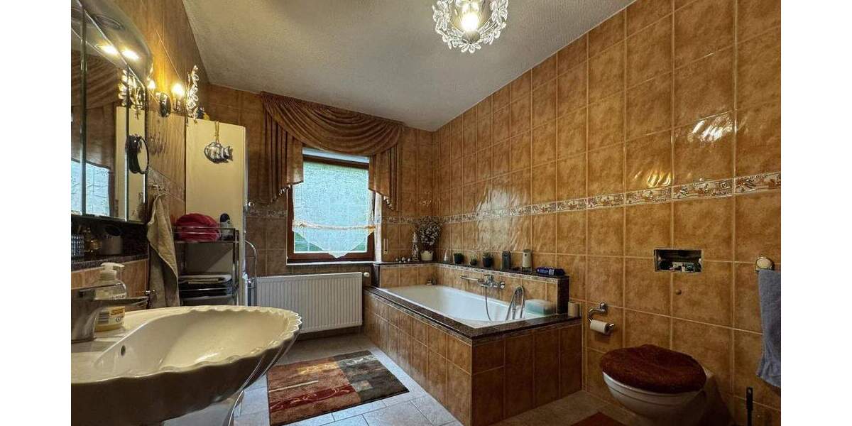 Einfamilienhaus Lübbecke - 9 Zimmer, 250 m&sup2;, 469.000&euro; | Angebot:25694938