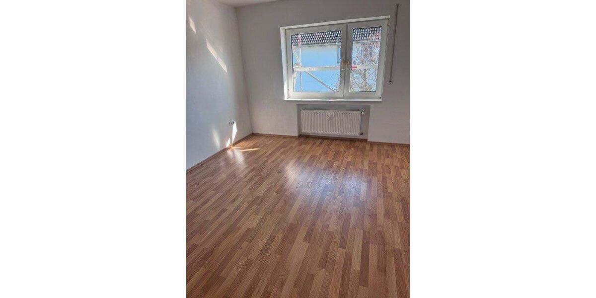 Etagenwohnung Vlotho - 4 Zimmer, 89 m&sup2;, 700&euro; | Angebot:26440854