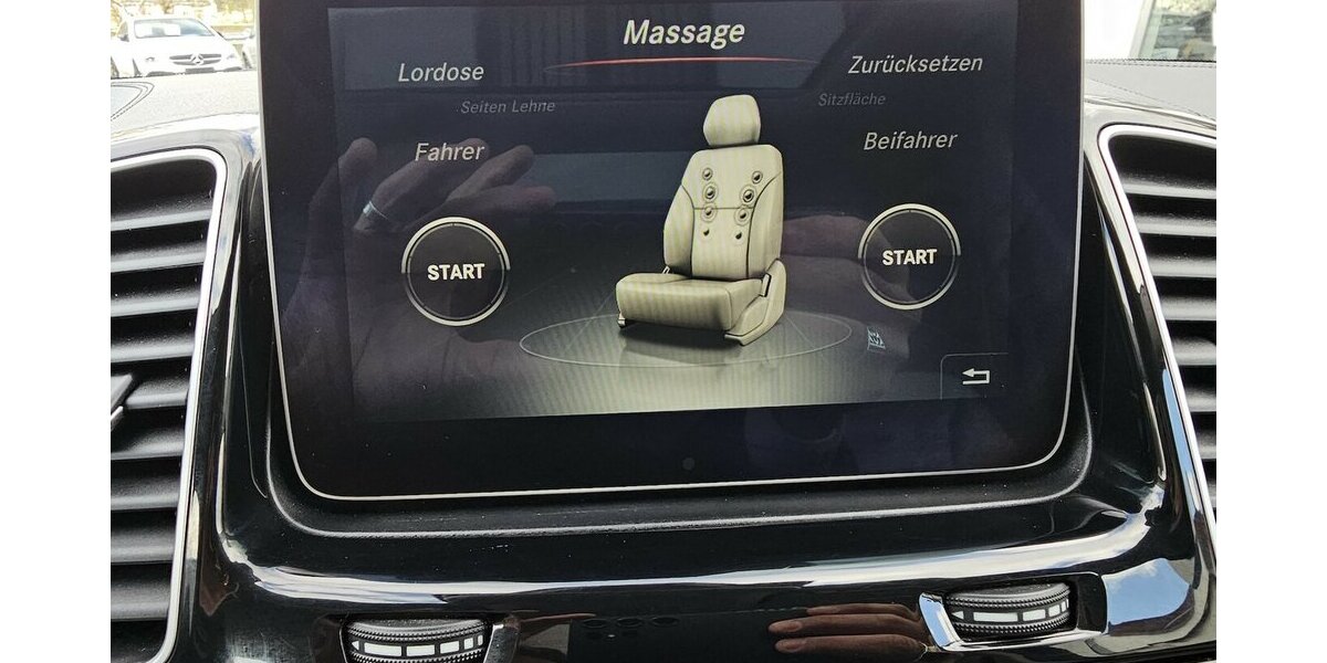 Mercedes-Benz GLE 350 d 4M AMG Line Night 360° LED AHK PANO. 136.546 km 37.990 &euro; Löhne 32584