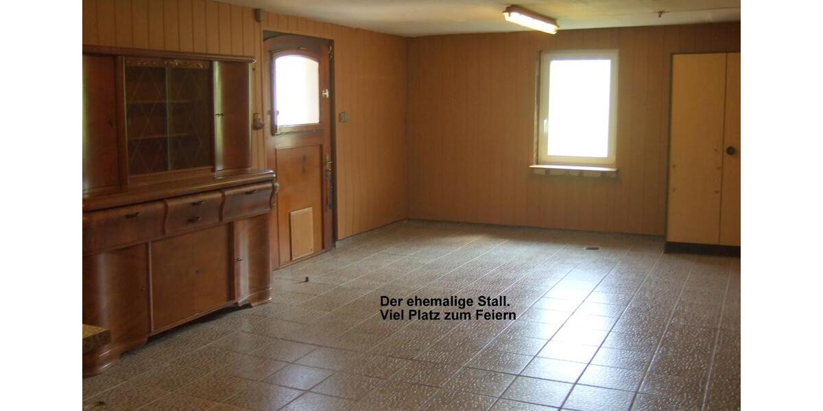 Einfamilienhaus Extertal - 9 Zimmer, 223 m&sup2;, 285.000&euro; | Angebot:22092680