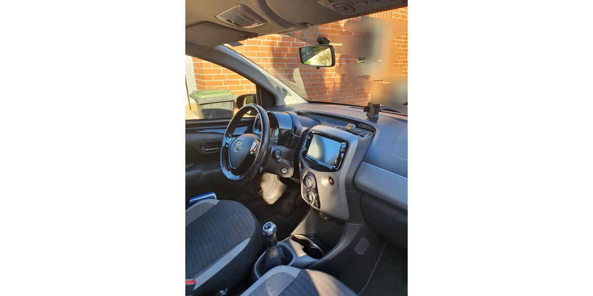 Toyota Aygo 49.600 km 9.950 &euro; Stadthagen 31655