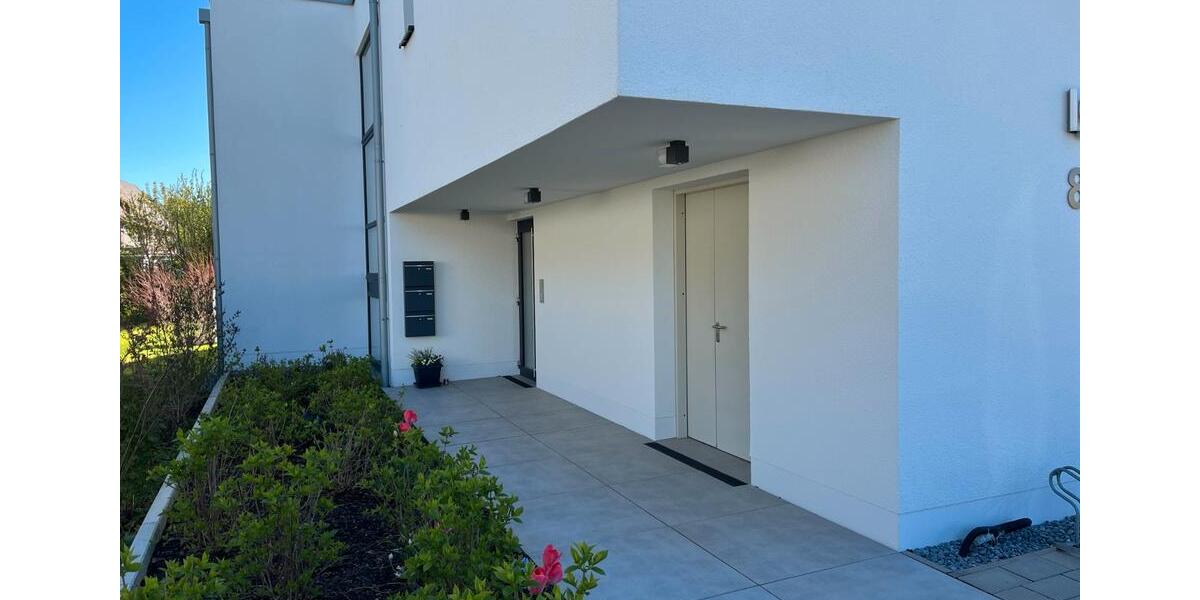 Erdgeschoßwohnung Lemgo - 3 Zimmer, 98 m&sup2;, 1.255&euro; | Angebot:26585771