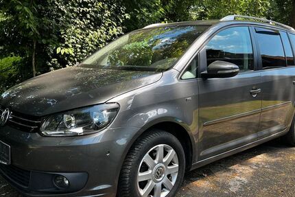 VW Touran 232.000 km 4.999 &euro; Minden 32425