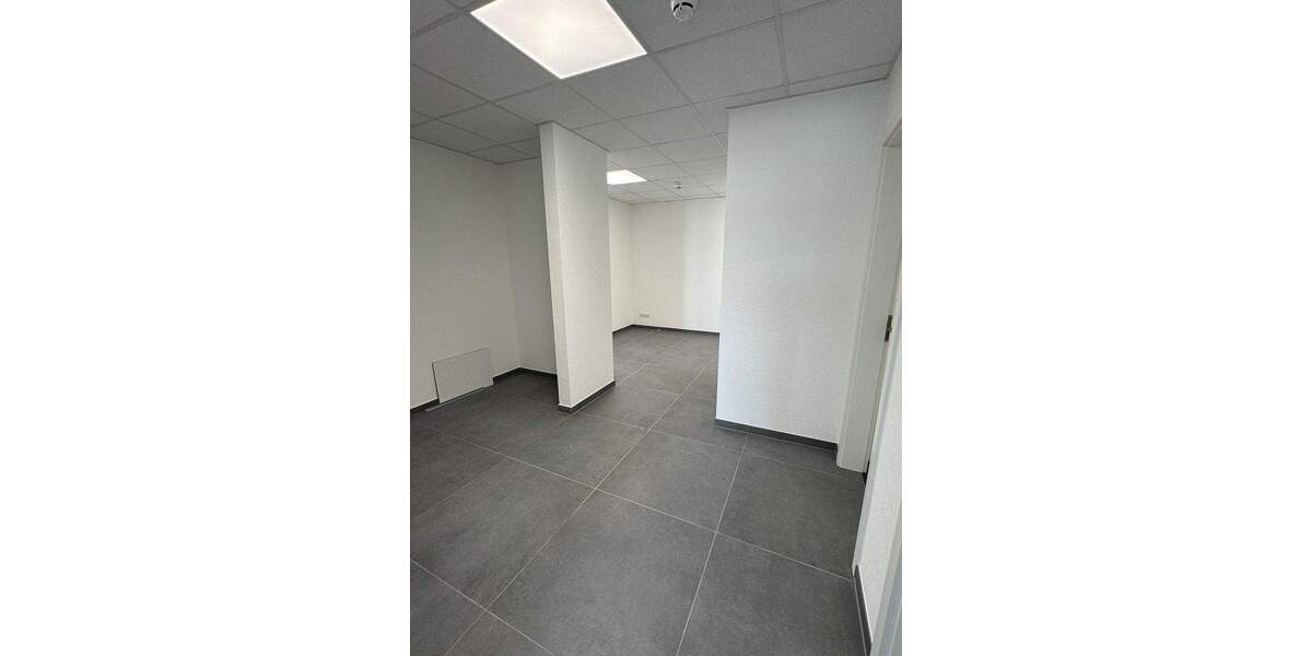 Gewerbeobjekt Lindhorst - 5 Zimmer, 207 m&sup2;, 2.200&euro; | Angebot:25681595