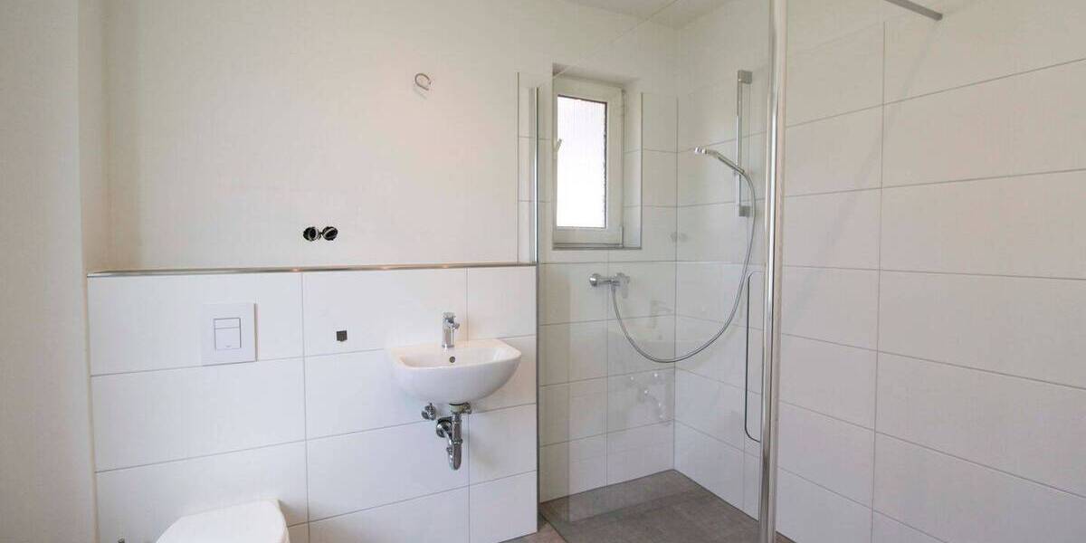 Einfamilienhaus Bad Oeynhausen Dehme - 8 Zimmer, 199 m&sup2;, 319.000&euro; | Angebot:26852849
