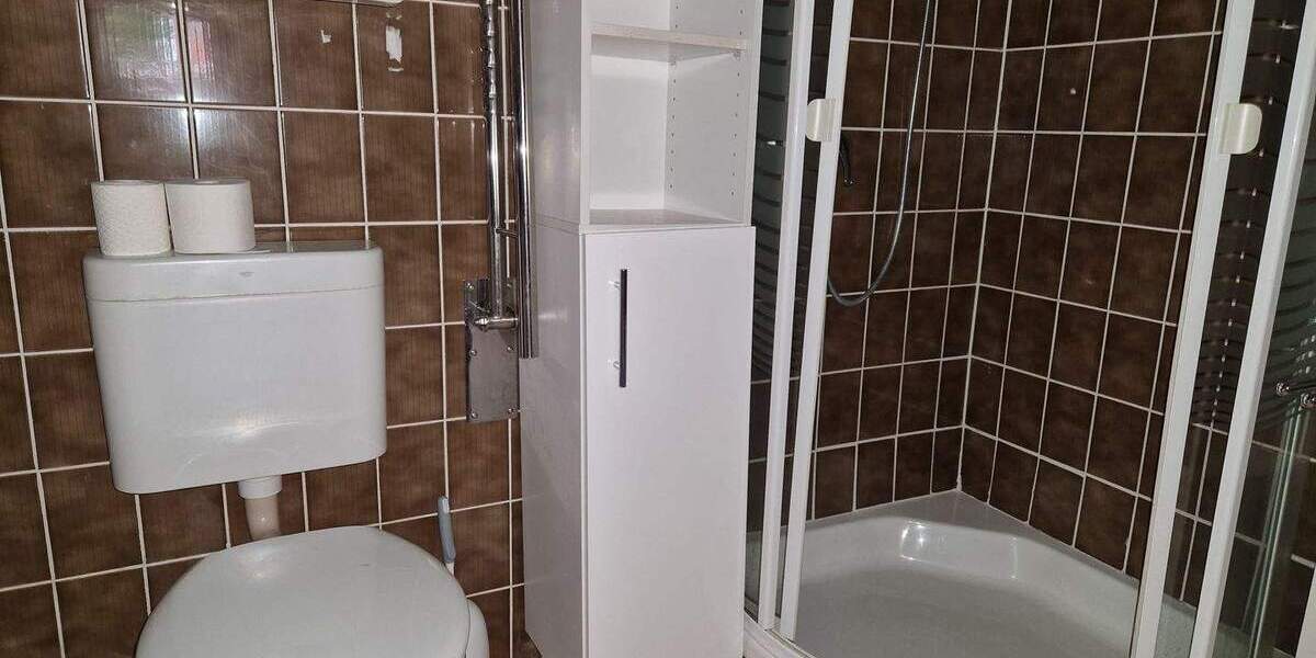 Einfamilienhaus Porta Westfalica Eisbergen - 8 Zimmer, 190 m&sup2;, 249.000&euro; | Angebot:25797141