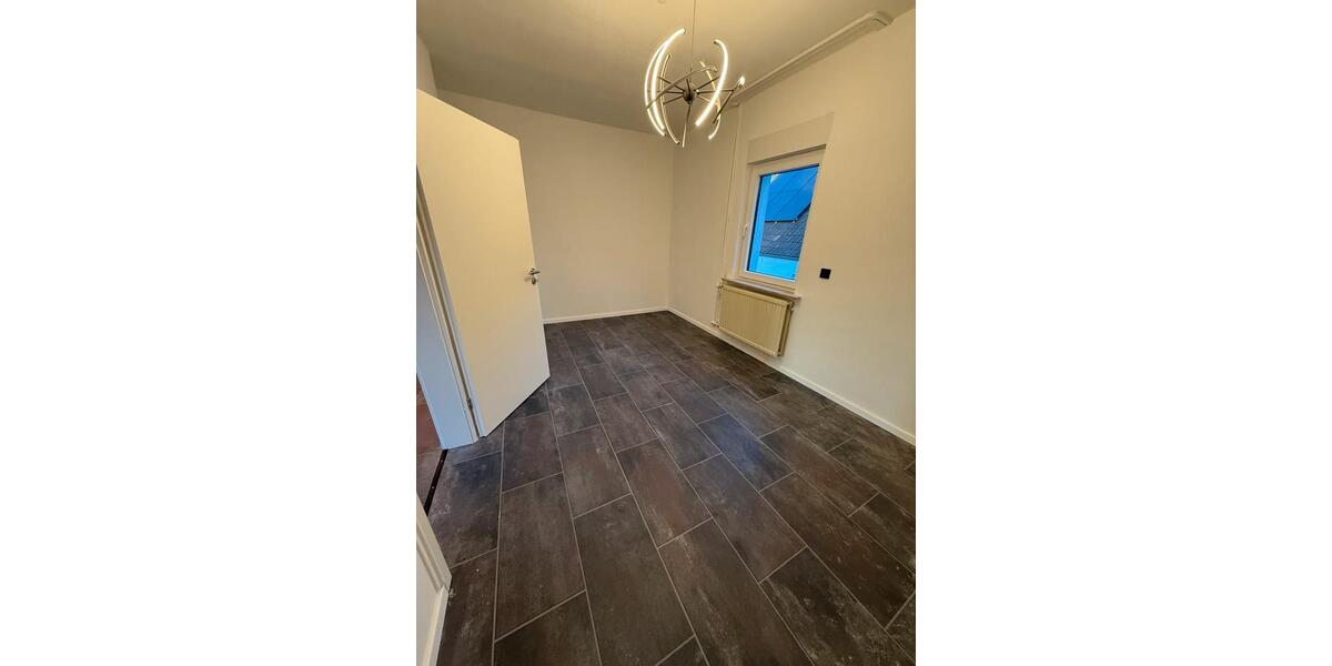 Dachgeschoßwohnung Herford Falkendiek - 4 Zimmer, 110 m&sup2;, 1.100&euro; | Angebot:25922777