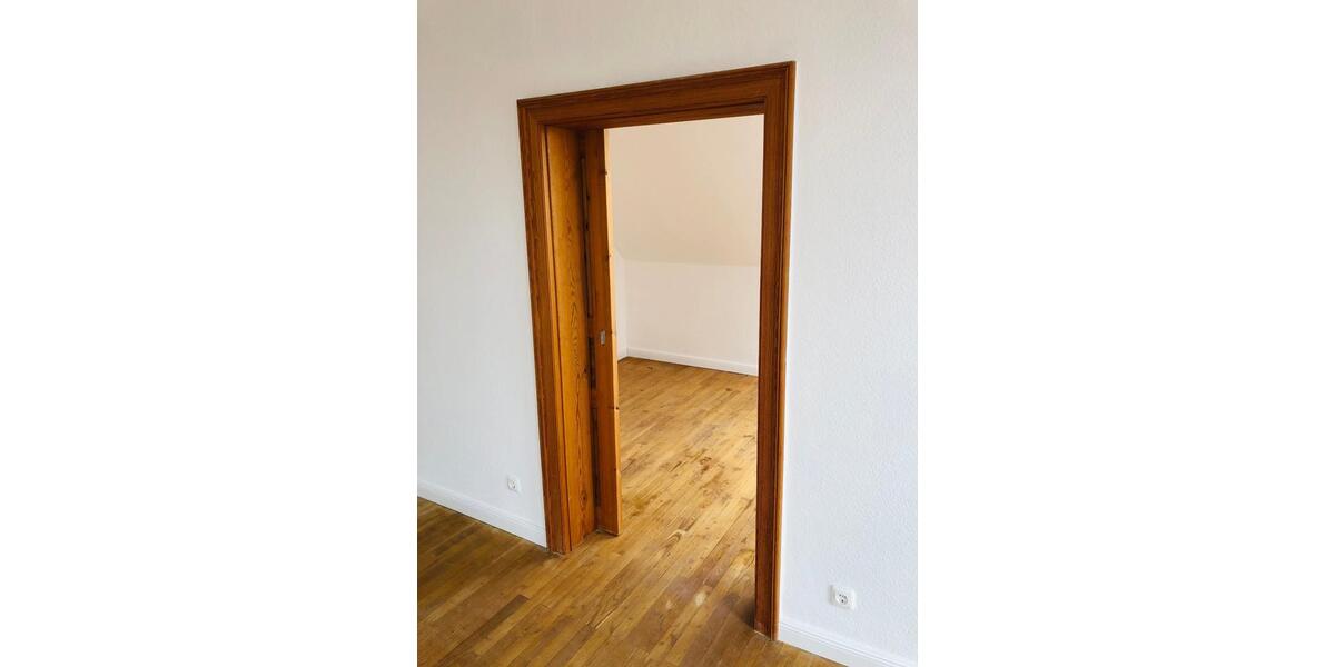 Dachgeschoßwohnung Bückeburg - 3 Zimmer, 70 m&sup2;, 650&euro; | Angebot:25988533