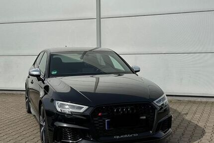 Audi RS3 106.000 km 31.999 &euro; Bückeburg 31675
