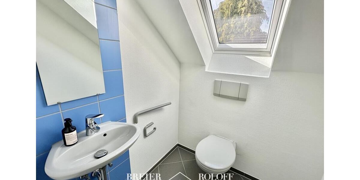 Dachgeschoßwohnung Bückeburg - 3.5 Zimmer, 140 m&sup2;, 1.190&euro; | Angebot:26235138