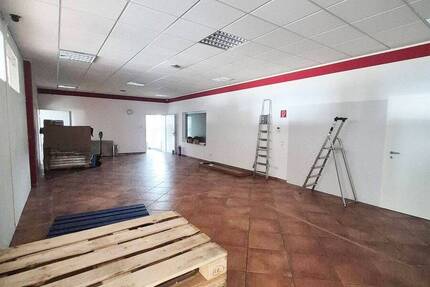 Gewerbeobjekt Lübbecke Nettelstedt - 3 Zimmer, 215 m&sup2;, 1.290&euro; | Angebot:25687980