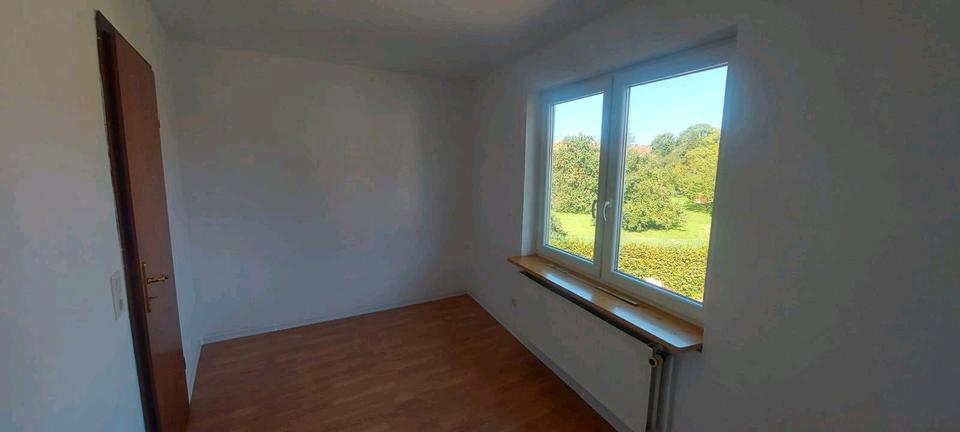 Etagenwohnung Hessisch Oldendorf - 3 Zimmer, 89 m&sup2;, 690&euro; | Angebot:25963575