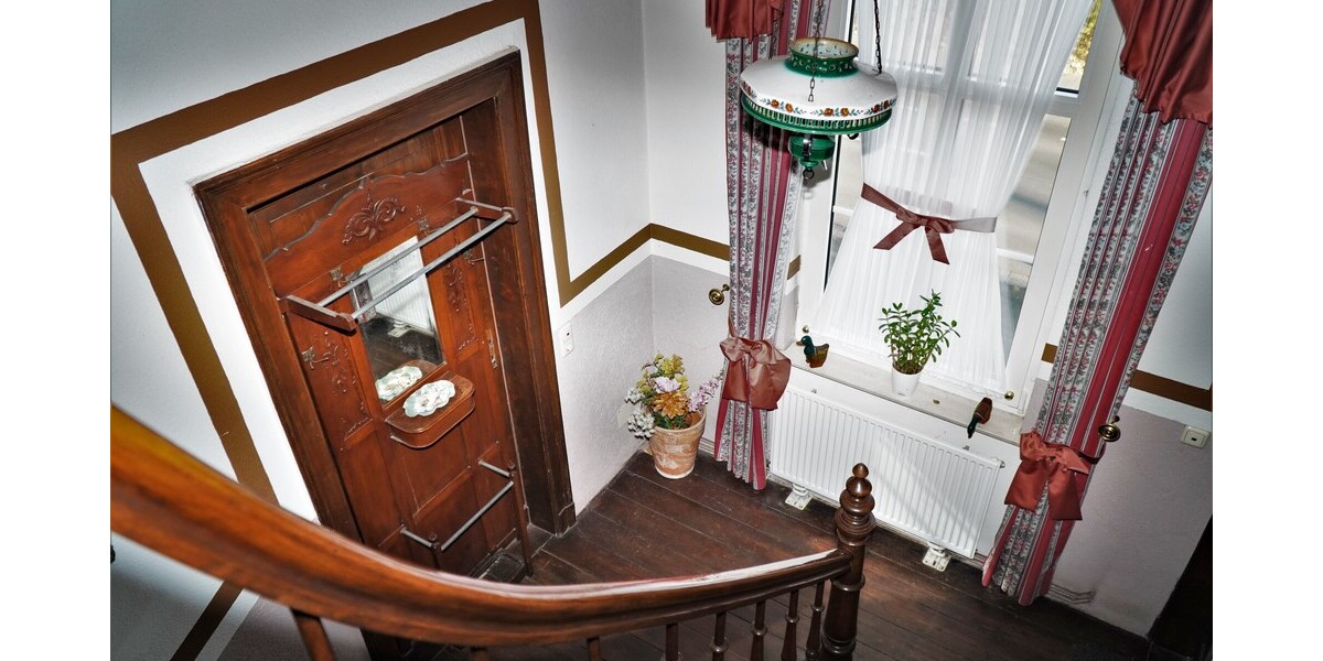 Renditestarke Kapitalanlage – Charmantes Mehrfamilienhaus mit Potenzial - Mehrfamilienhaus, Wohnhaus Porta Westfalica | Angebot:21450983