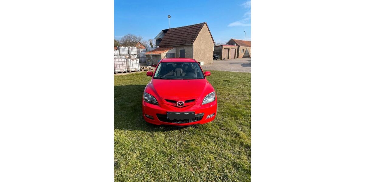 Mazda 3 228.000 km 2.350 &euro; Minden 32425