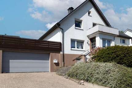 Haus Hiddenhausen - 8 Zimmer, 177 m&sup2;, 250.000&euro; | Angebot:25149368