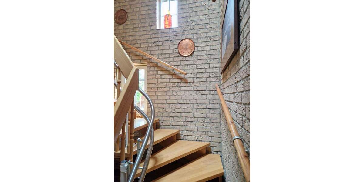 Einfamilienhaus Porta Westfalica Eisbergen - 8 Zimmer, 190 m&sup2;, 249.000&euro; | Angebot:25797141