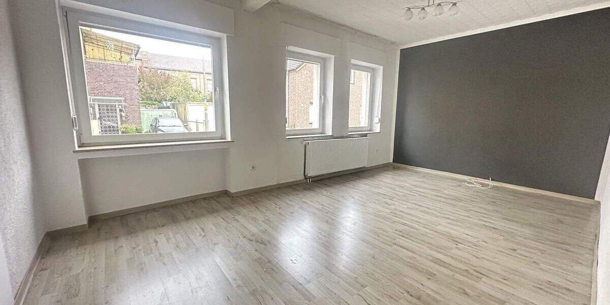 Einfamilienhaus Bad Salzuflen Schötmar - 9 Zimmer, 165 m&sup2;, 329.000&euro; | Angebot:25694935