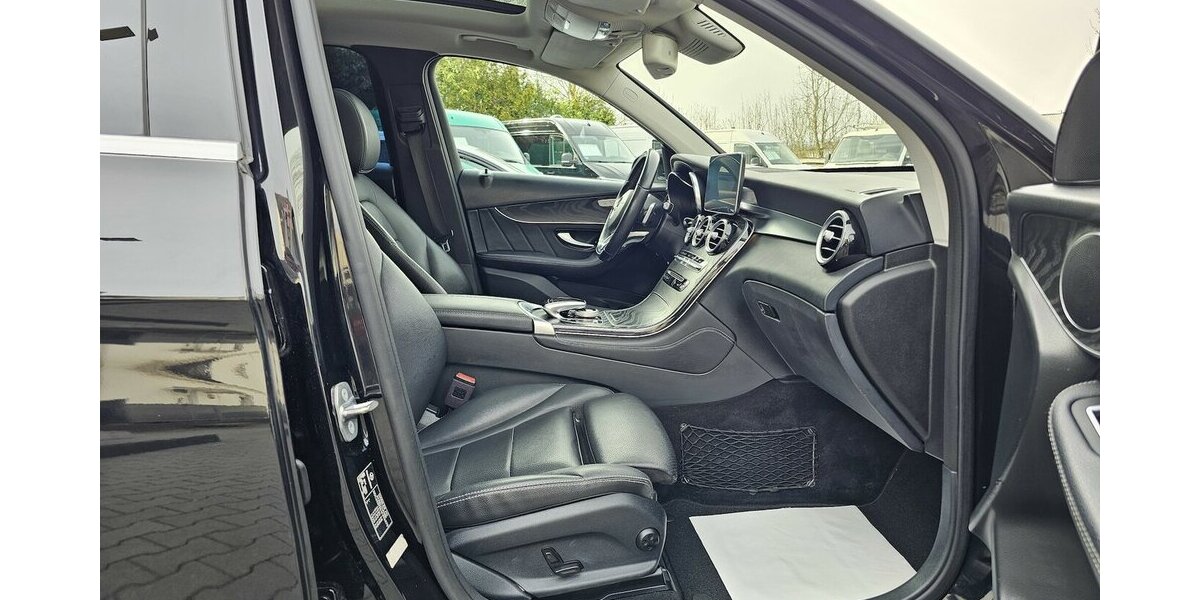 Mercedes-Benz GLC 350 d 4M Exclusive AMG Int. LED AHK RFK PANO 109.247 km 31.790 &euro; Löhne 32584