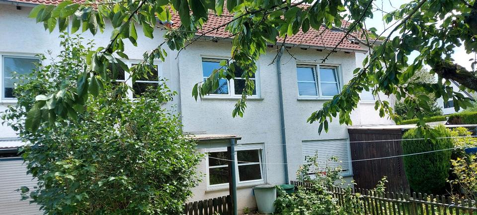 Reihenhaus Lemgo - 5 Zimmer, 121 m&sup2;, 260.000&euro; | Angebot:27255209