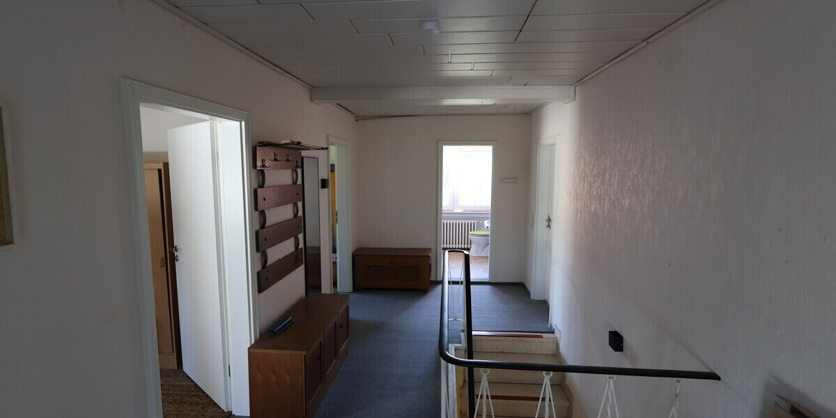 Einfamilienhaus mit Potenzial – ruhige Lage, nur ein Nachbar - Einfamilienhaus Hüllhorst | Angebot:22941402