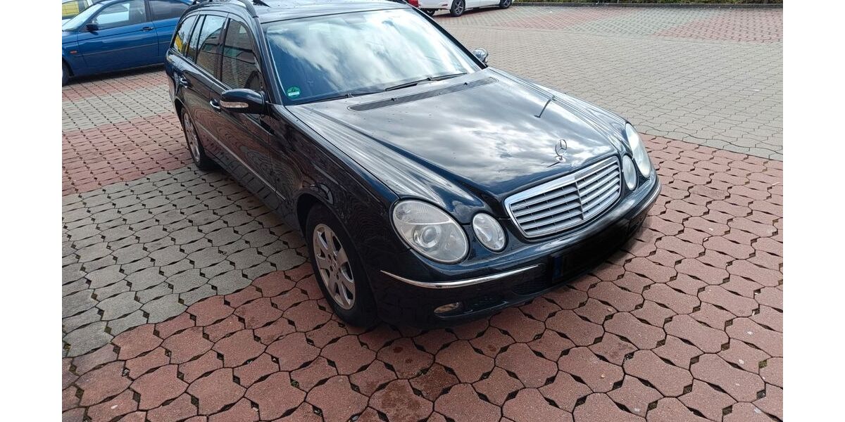 Mercedes-Benz E 280 317.000 km 2.950 &euro; Lemgo 32657