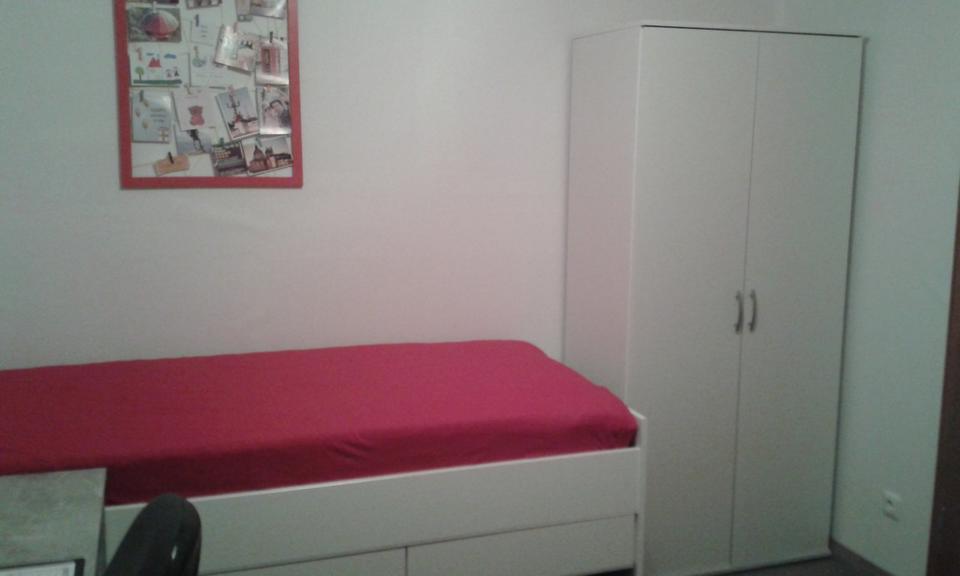 Etagenwohnung Rinteln - 1 Zimmer, 16 m&sup2;, 170&euro; | Angebot:18943244