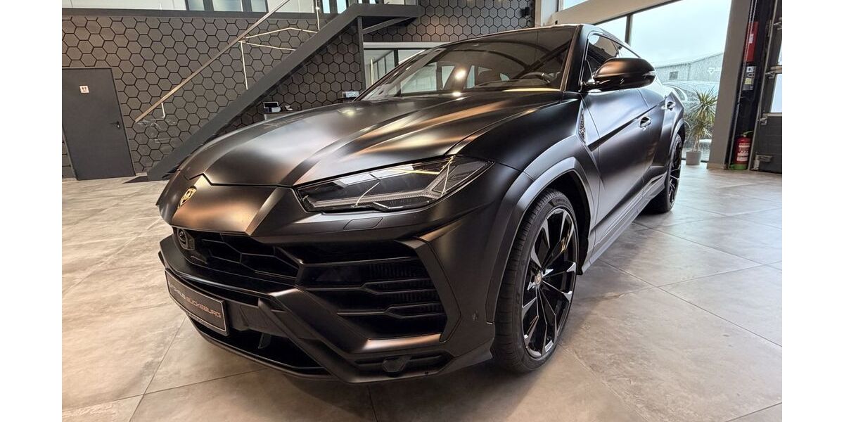 Lamborghini Urus 19.000 km 261.000 &euro; Bückeburg 31675