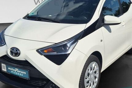 Toyota Aygo (X) 60.665 km 9.481 &euro; Herford 32051