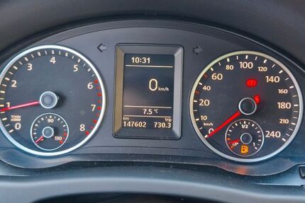 VW Tiguan 147.602 km 8.300 &euro; Porta Westfalica/Barkhausen 32457