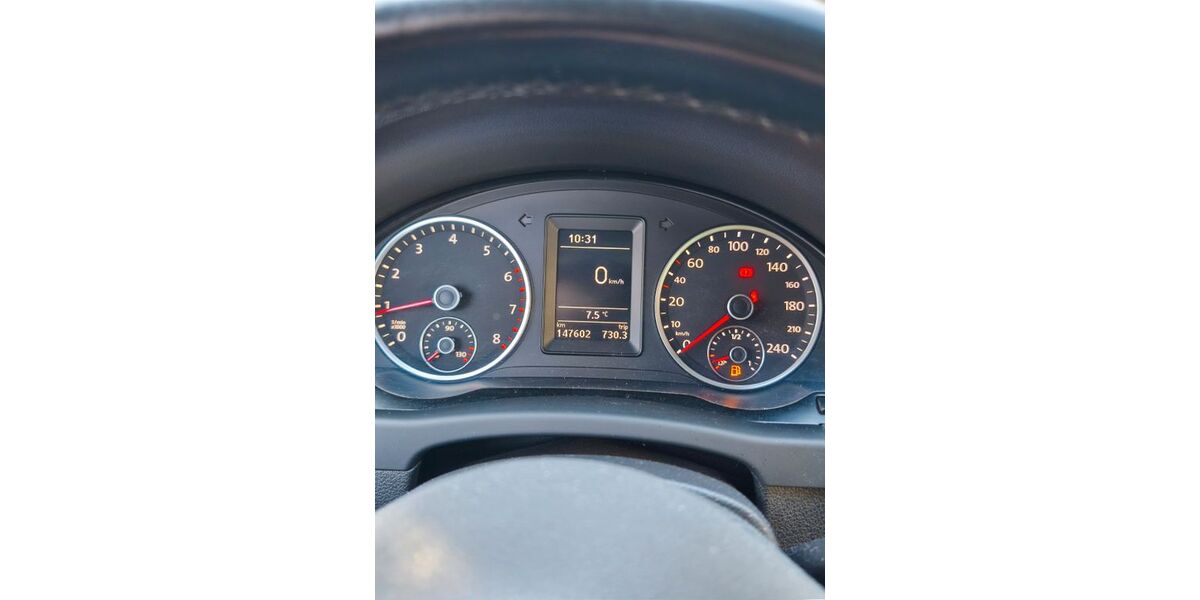VW Tiguan 147.602 km 8.300 &euro; Porta Westfalica/Barkhausen 32457