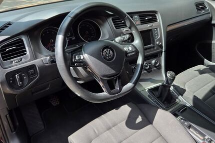 VW Golf 110.000 km 10.400 &euro; Raddestorf 31604