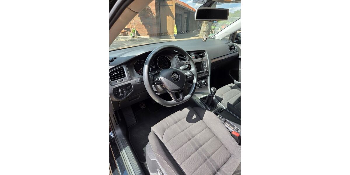VW Golf 110.000 km 10.400 &euro; Raddestorf 31604