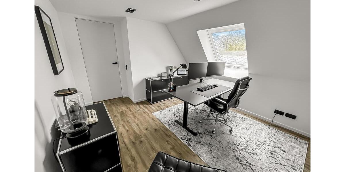 Dachgeschoßwohnung Lemgo - 2 Zimmer, 85 m&sup2;, 900&euro; | Angebot:26579037