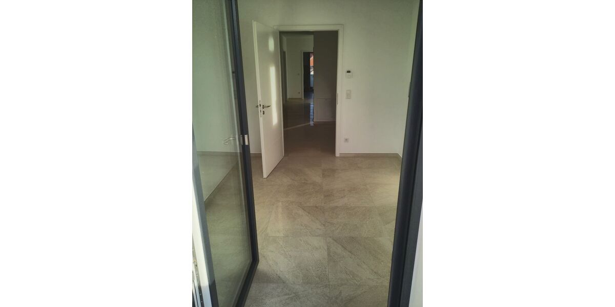 Exklusives Penthouse mit 4 Zimmern und Dachterrasse in Bad Oeynhausen - Einfamilienhaus Bad Oeynhausen | Angebot:25908490