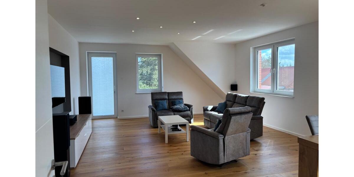 Etagenwohnung Stolzenau - 5 Zimmer, 194 m&sup2;, 1.450&euro; | Angebot:26048286