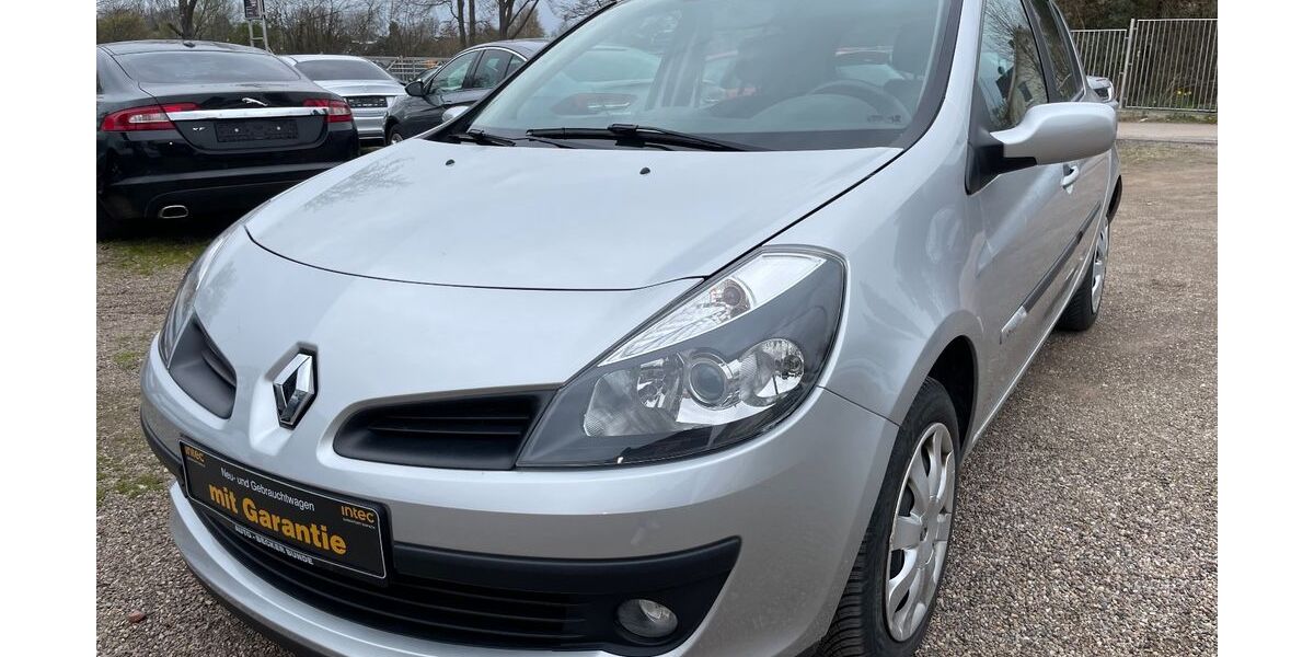 Renault Clio 87.179 km 3.899 &euro; Minden 32429