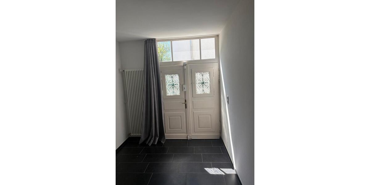 Einfamilienhaus Enger - 9 Zimmer, 200 m&sup2;, 370.000&euro; | Angebot:26396586