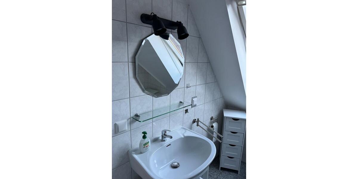 Dachgeschoßwohnung Porta Westfalica - 1 Zimmer, 33 m&sup2;, 92.000&euro; | Angebot:27230019