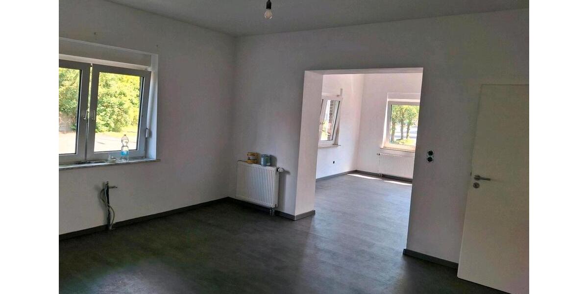 Mehrfamilienhaus, Wohnhaus Extertal - 8 Zimmer, 350 m&sup2;, 250.000&euro; | Angebot:26961313