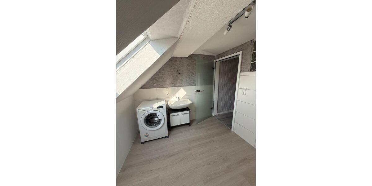 Dachgeschoßwohnung Stadthagen - 4 Zimmer, 110 m&sup2;, 600&euro; | Angebot:25450557