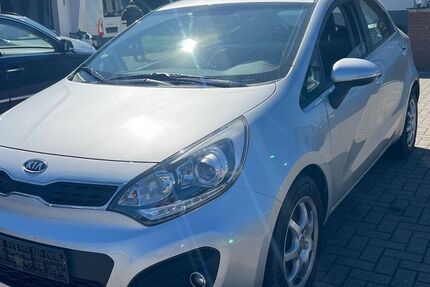 Kia Rio 234.089 km 3.500 &euro; Löhne Mennighüffen 32584