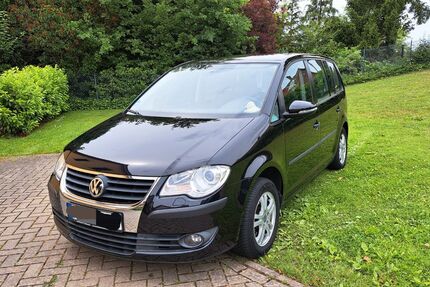 VW Touran 297.000 km 2.990 &euro; Espelkamp 32339