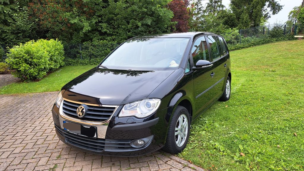 VW Touran 297.000 km 2.990 &euro; Espelkamp 32339