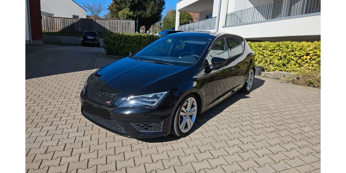 Seat Leon 138.500 km 14.900 &euro; Mülheim an der Ruhr 45472