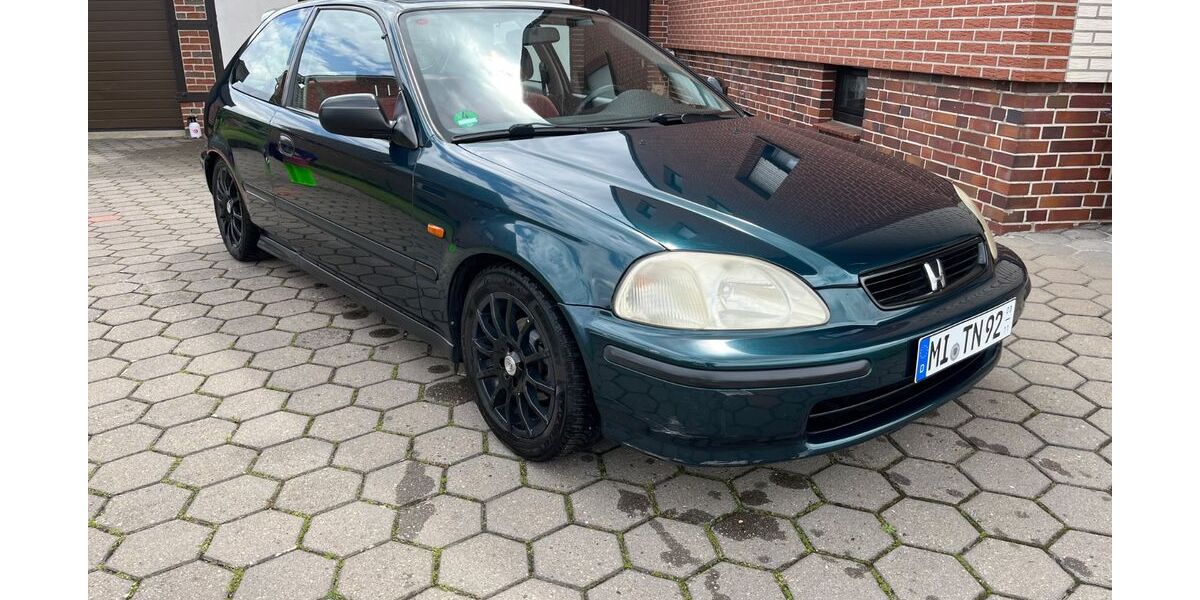 Honda Civic 55.500 km 2.890 &euro; Hille 32479