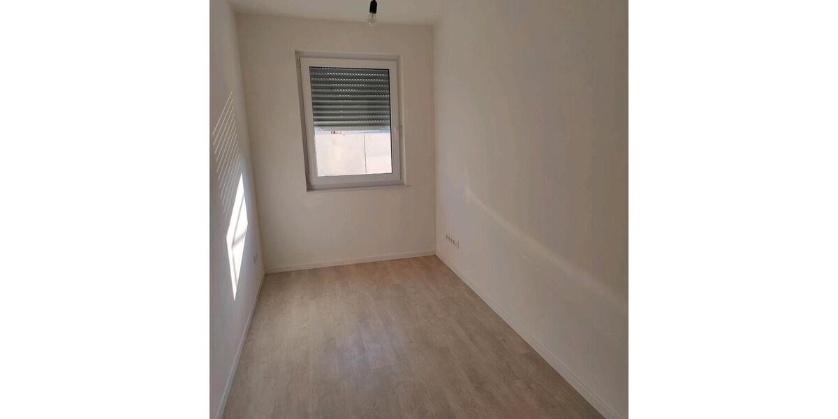 Erdgeschoßwohnung Porta Westfalica - 4 Zimmer, 111 m&sup2;, 1.200&euro; | Angebot:26248835