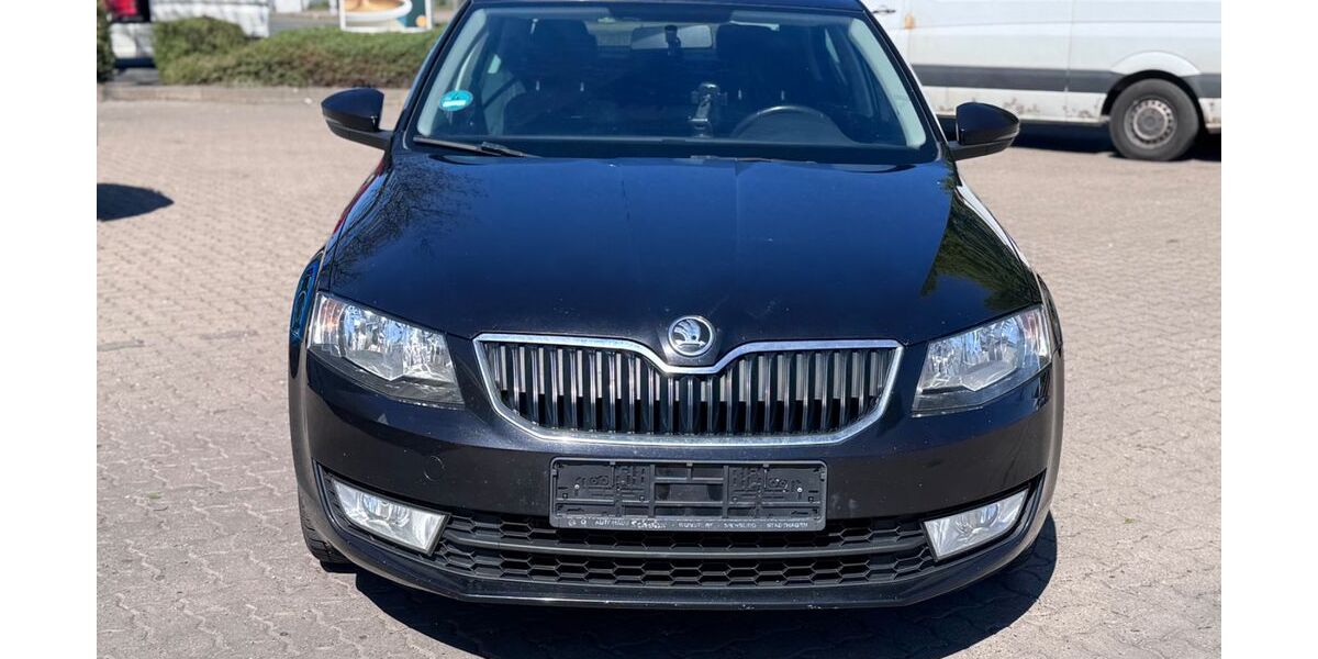 Skoda Octavia 271.000 km 5.500 &euro; Minden 32425