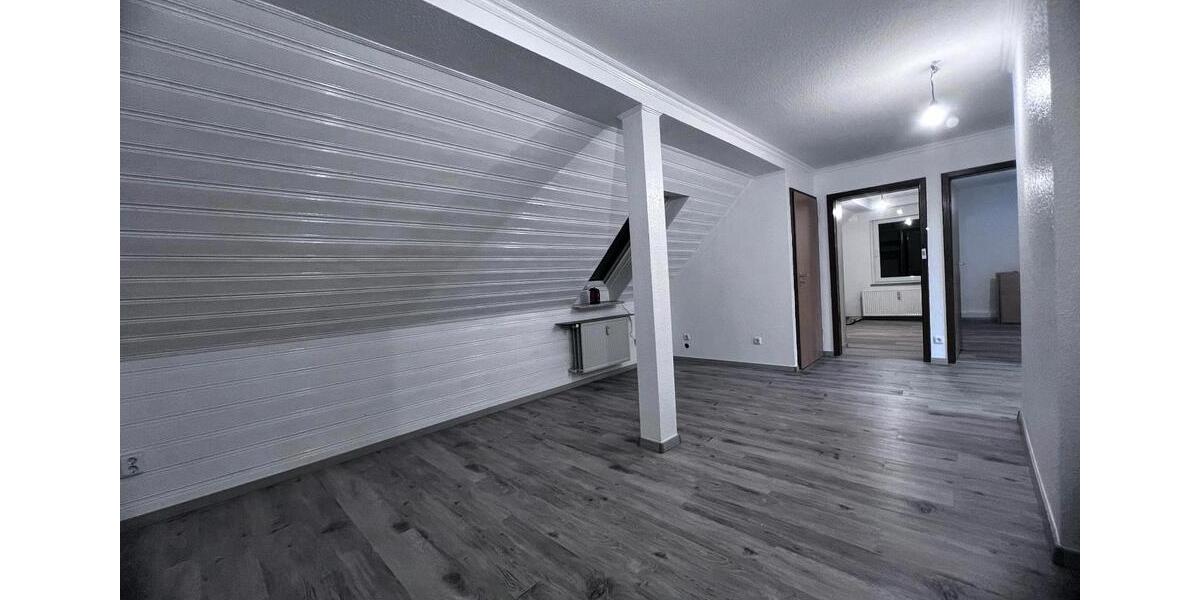 Dachgeschoßwohnung Minden - 3.5 Zimmer, 65 m&sup2;, 600&euro; | Angebot:26640725