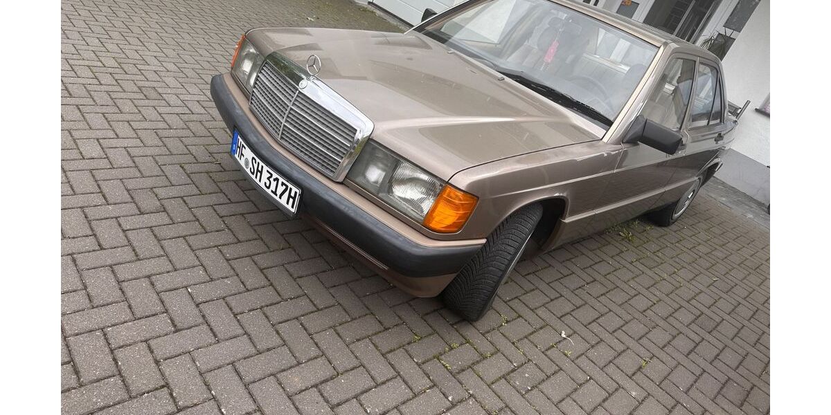 Mercedes-Benz 190 273.000 km 5.199 &euro; Herford 32052